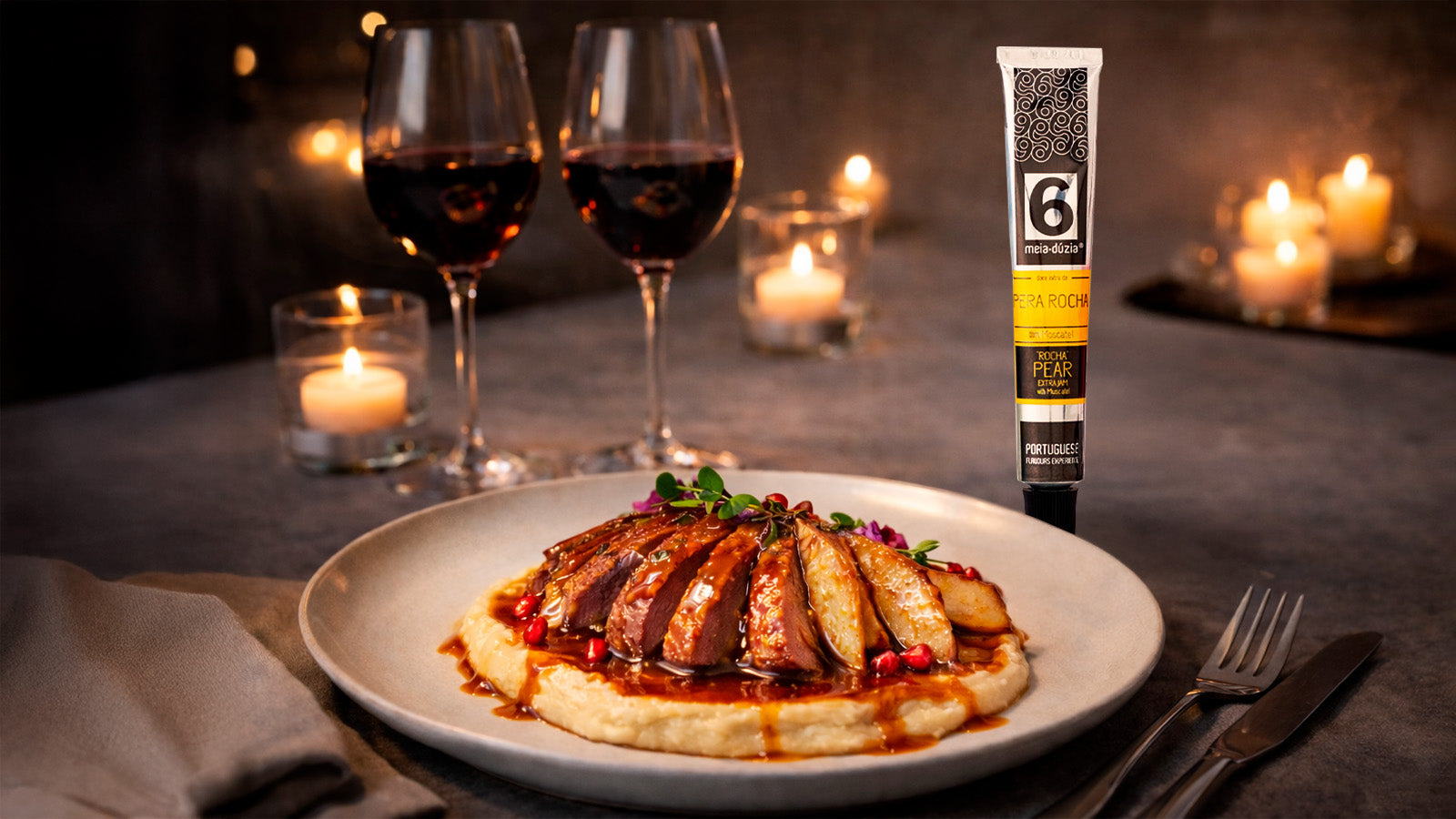 Magret de Pato Lacado com Doce de Pera Rocha e Puré Cremoso