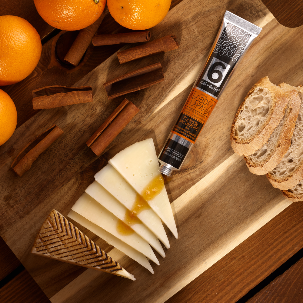 
                  
                    Doce de Abóbora, Laranja, Mel de Rosmaninho, Eucalipto, Canela e Amêndoas
                  
                