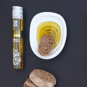 
                  
                    Experience Box no.2 - Olive Oil from Portugal + Olive Paste + Crackers
                  
                