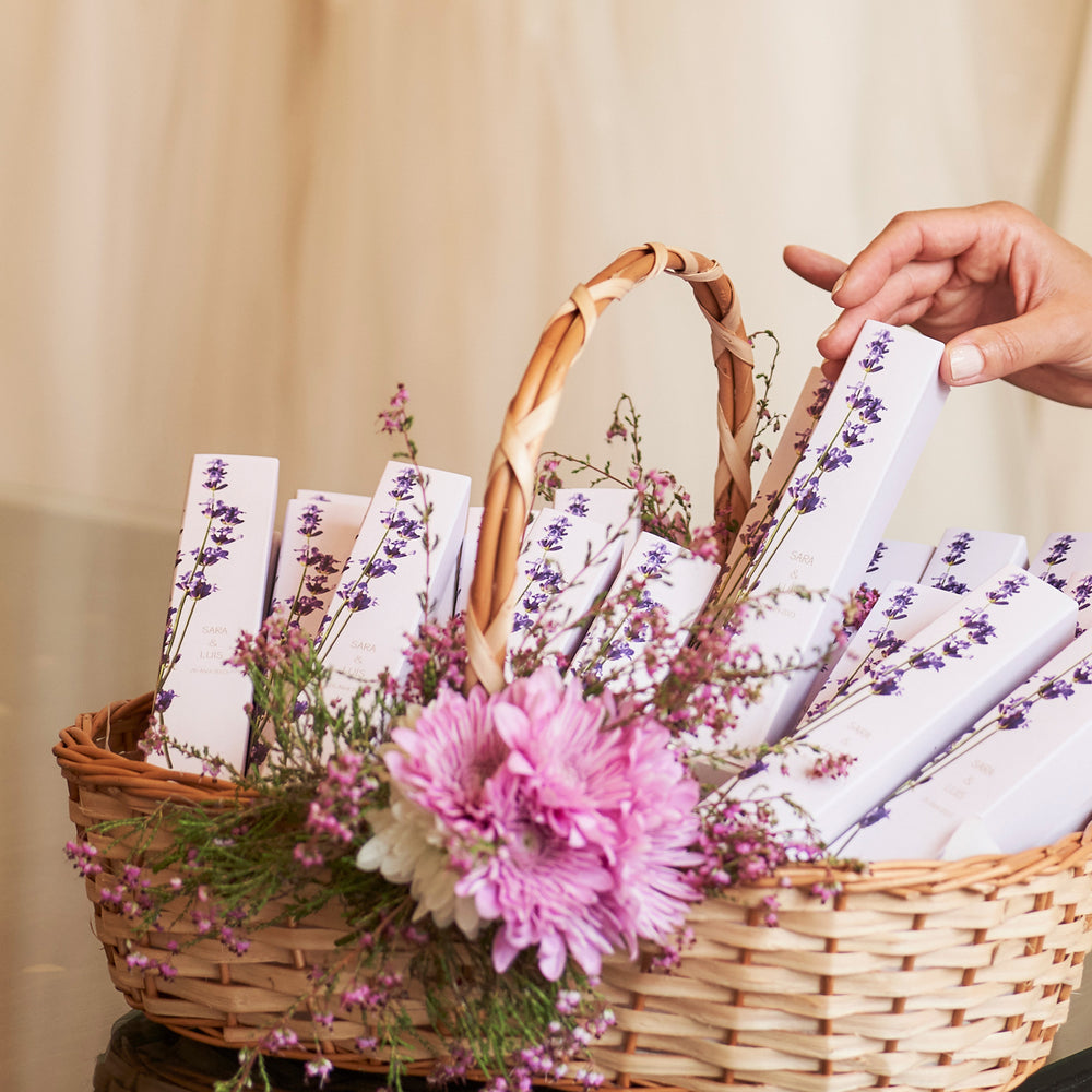 
                  
                    Doce de Fruta em Caixa Alfazema - Lembrança de Casamento Personalizada
                  
                