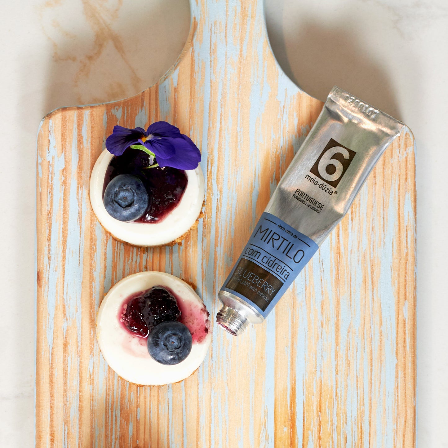Kit 6 Compotas | Prenda de Aniversário Personalizável. Prenda de Aniversário personalizável com compotas artesanais 100% portuguesas. Sabores de Portugal num presente de aniversário gourmet que todos amam receber. meia.dúzia® Sabores de Portugal, prendas de aniversário gourmet