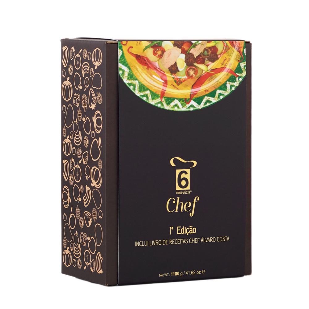 
                  
                    BOX CHEF 1º edição com 6 sabores, ideal para os amantes de culinária e de experiências gastronómicas. Incluí um livro de receitas de CHEF Álvaro costa com receitas especialmente desenvolvidas com pastas de azeitona, chutneys e compotas de mirtilo, framboesa e morango.
                  
                