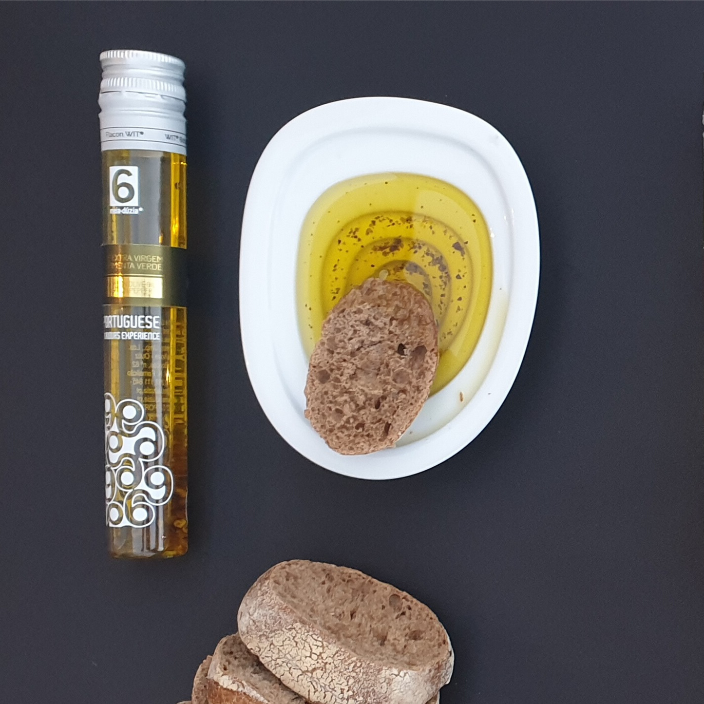 Azeite Extra Virgem com Pimenta Preta meia.dúzia®