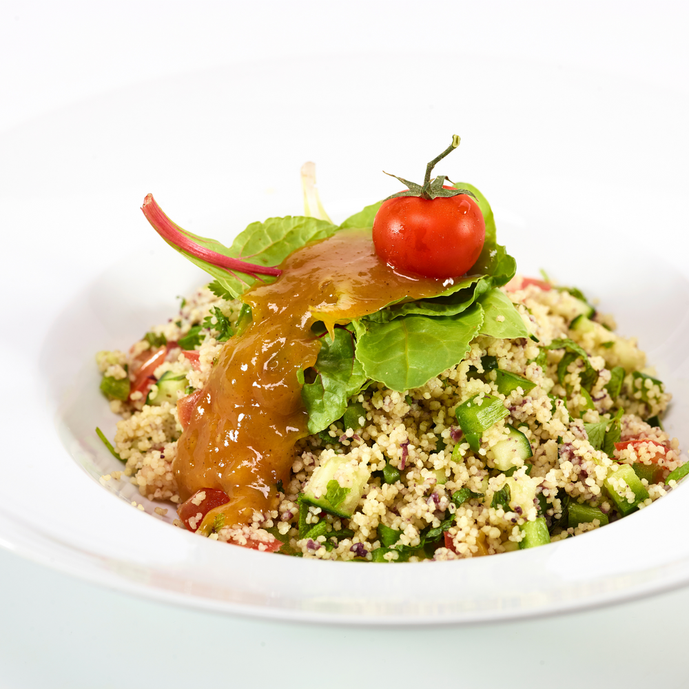 
                  
                    Salada de Couscous com Chutney de Manga, receita doChef Álvaro Costa
                  
                