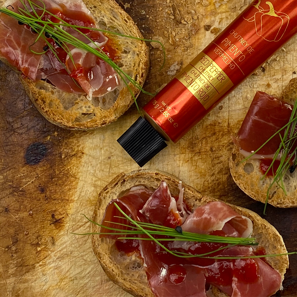 
                  
                    Tosta de Presunto e Chutney de Pimento Vermelho meia.dúzia®
                  
                