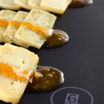 Queijo com Doce de Abóbora, Laranja, Mel de Rosmaninho e Eucalipto, Canela e Vinho do Porto meia.dúzia®