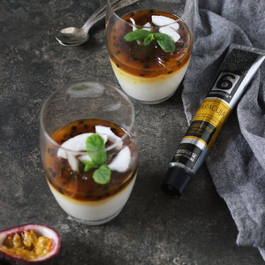 Panna Cotta com Doce de Maracujá com Gengibre. Uma sobremesa light recheada de sabores intensos!