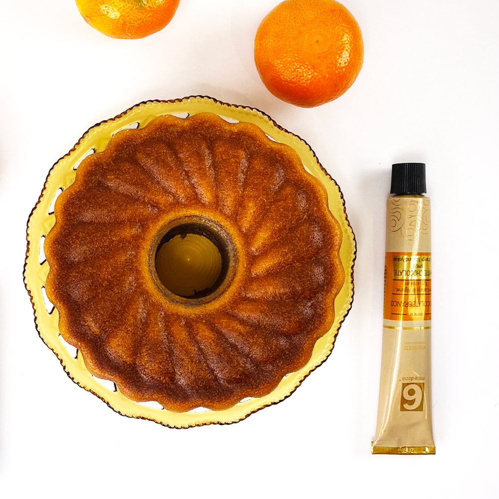 
                  
                    Bolo de laranja com Creme de Chocolate Branco com Laranja do Algarve, Yuzu & Iyokanmeia.dúzia - sabores de Portugal
                  
                